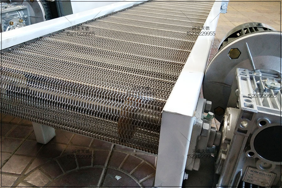 網(wǎng)帶輸送機(jī)